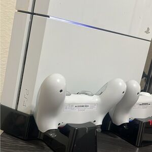Sony White PS4 Console with Controllers